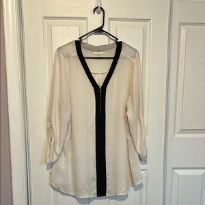Maurices Cream and Black Tunic Blouse